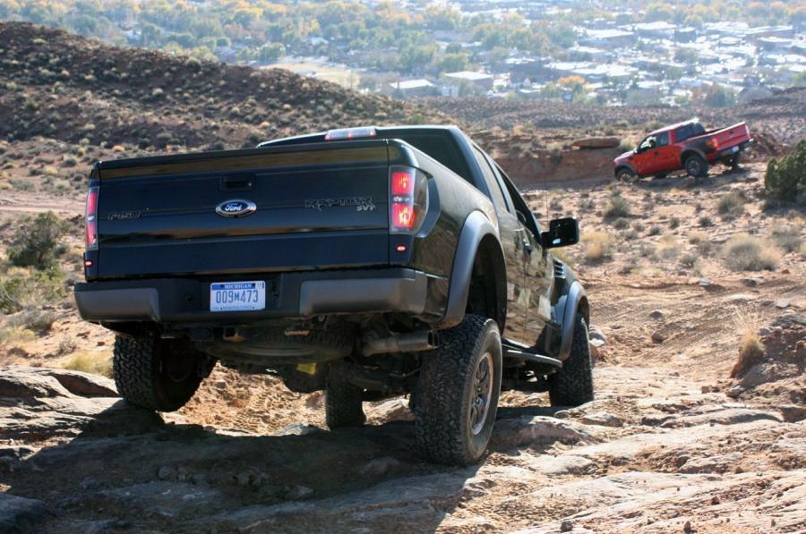  Ford F-150 SVT Raptor 2012 года  (фото 33 из 56)